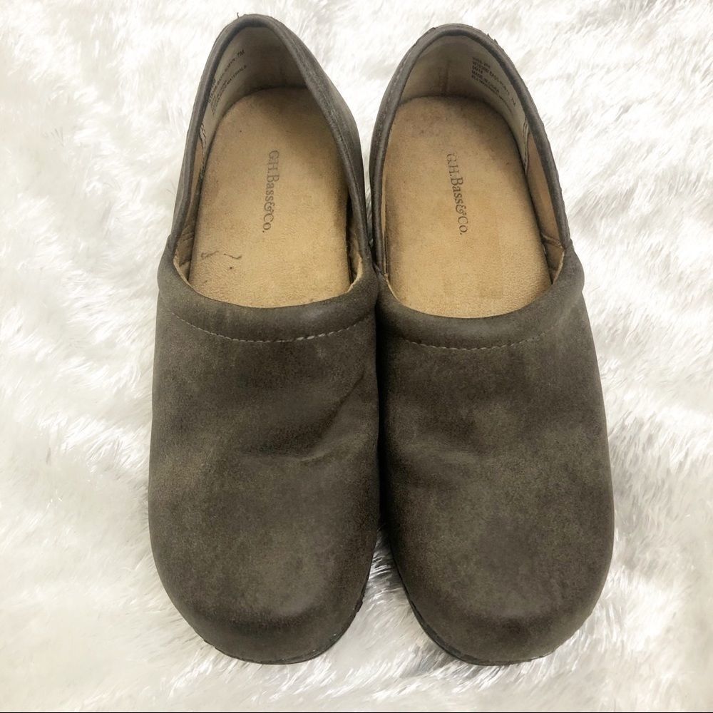 G.H. Bass & Co clog Suede shoes size 7M